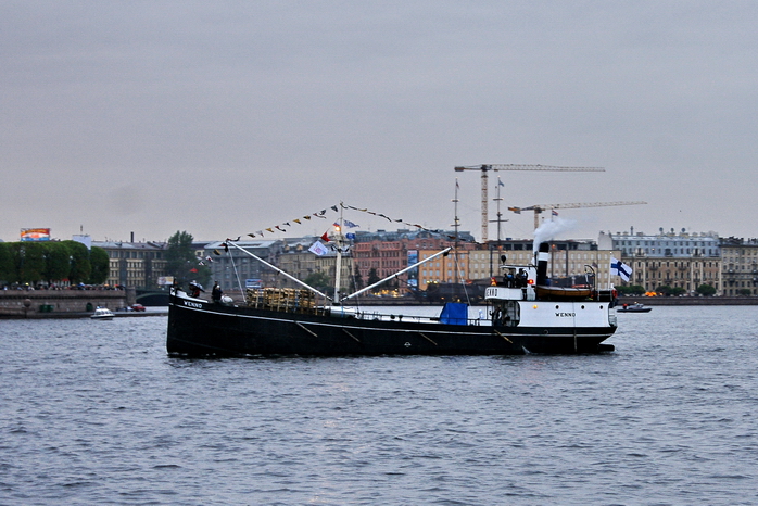 1-й Международный фестиваль-парад исторических пароходов. Сухогруз WENNO, построен в 1907 году. Перевозил дрова из Финляндии в наш город. Последний раз заходил в Санкт-Петербург в 1917 году